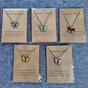 ⭐️ Butterfly Pendant Necklace - Assorted Colors
